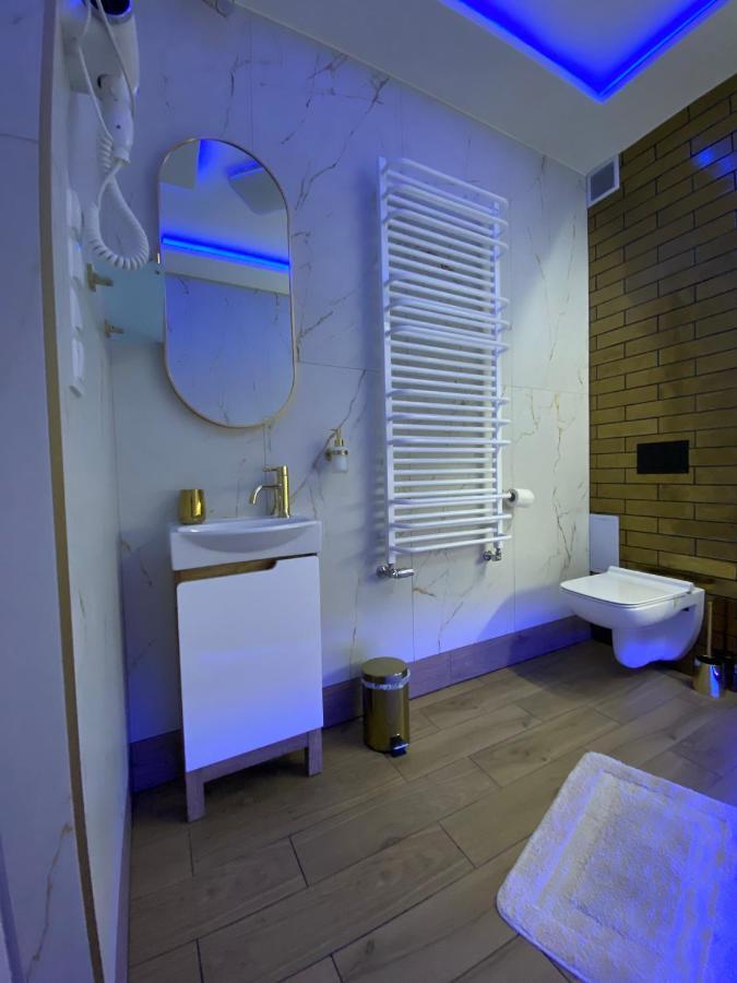 Apartament "Love" Centrum Z Duza Wanna Dla Dwojga Gniezno Buitenkant foto